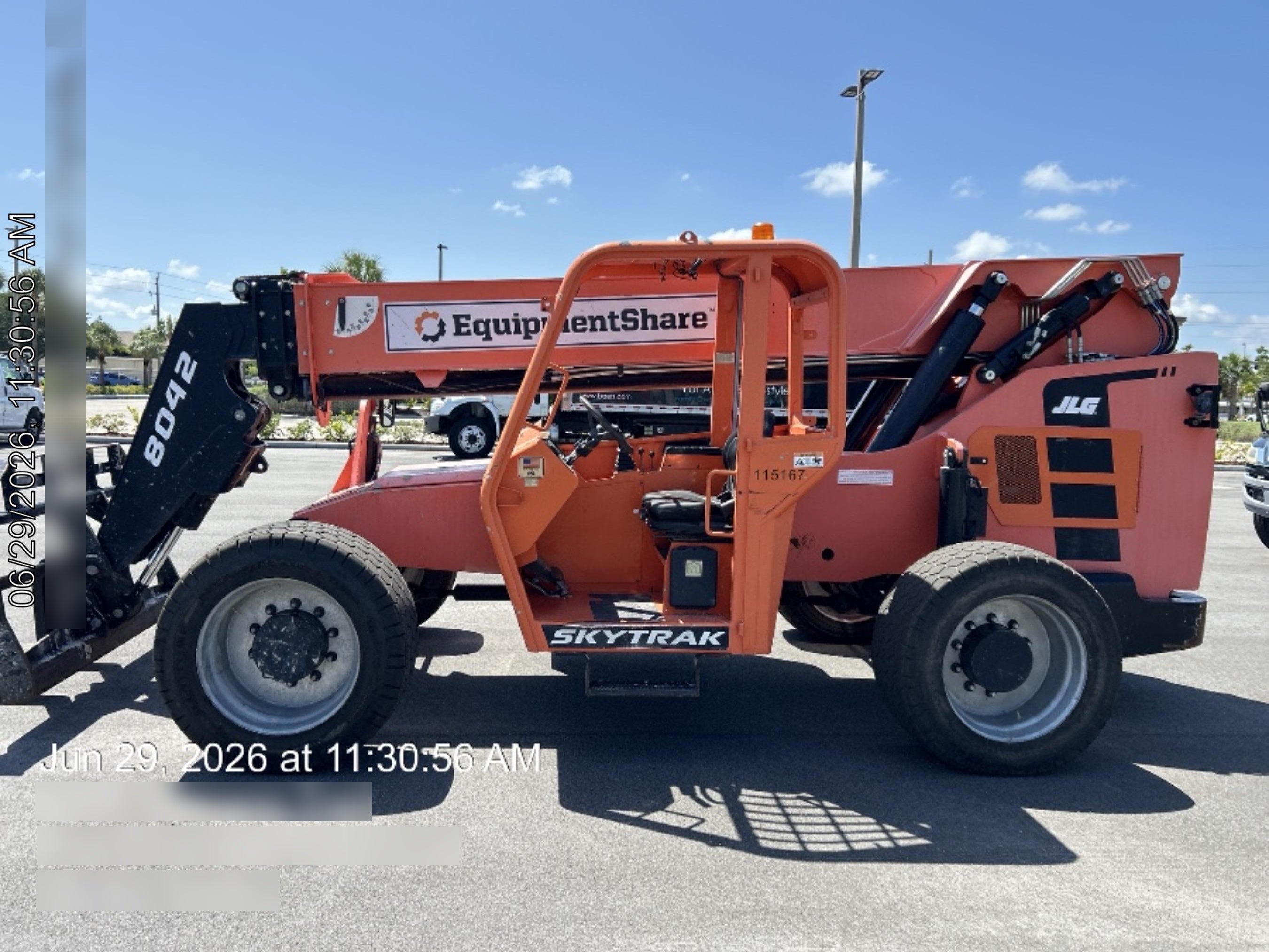 2020 SKYTRAK 8042