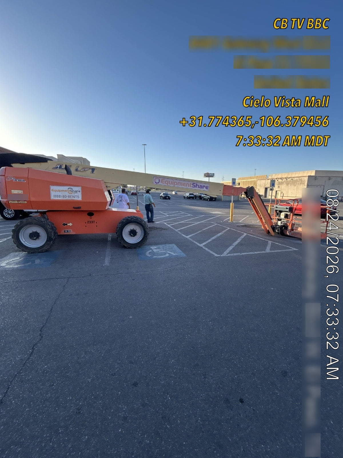 2017 JLG 660SJ