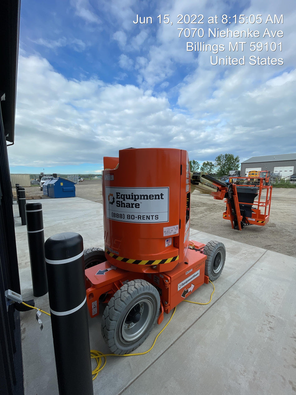 2022 JLG E300AJP