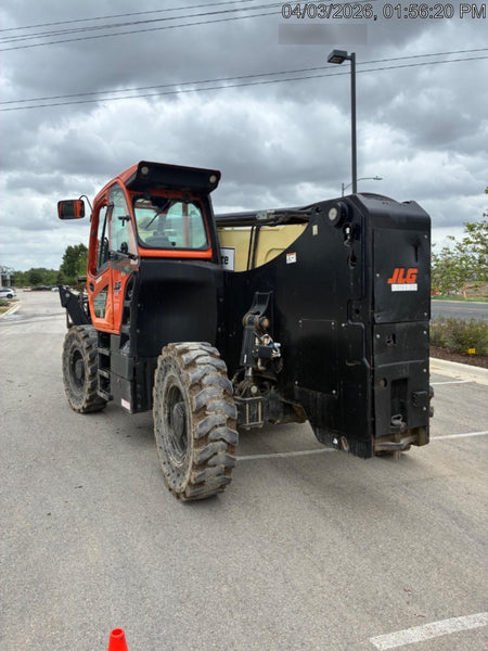 2021 JLG 1075