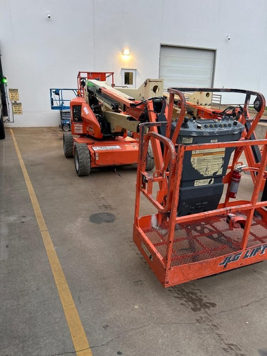 2019 JLG E450AJ