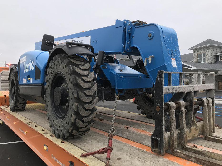 2018 Genie GTH-844 GTH-844 w/Open ROPS, Solid Tires, beacon/work lights, 60" carriage/forks