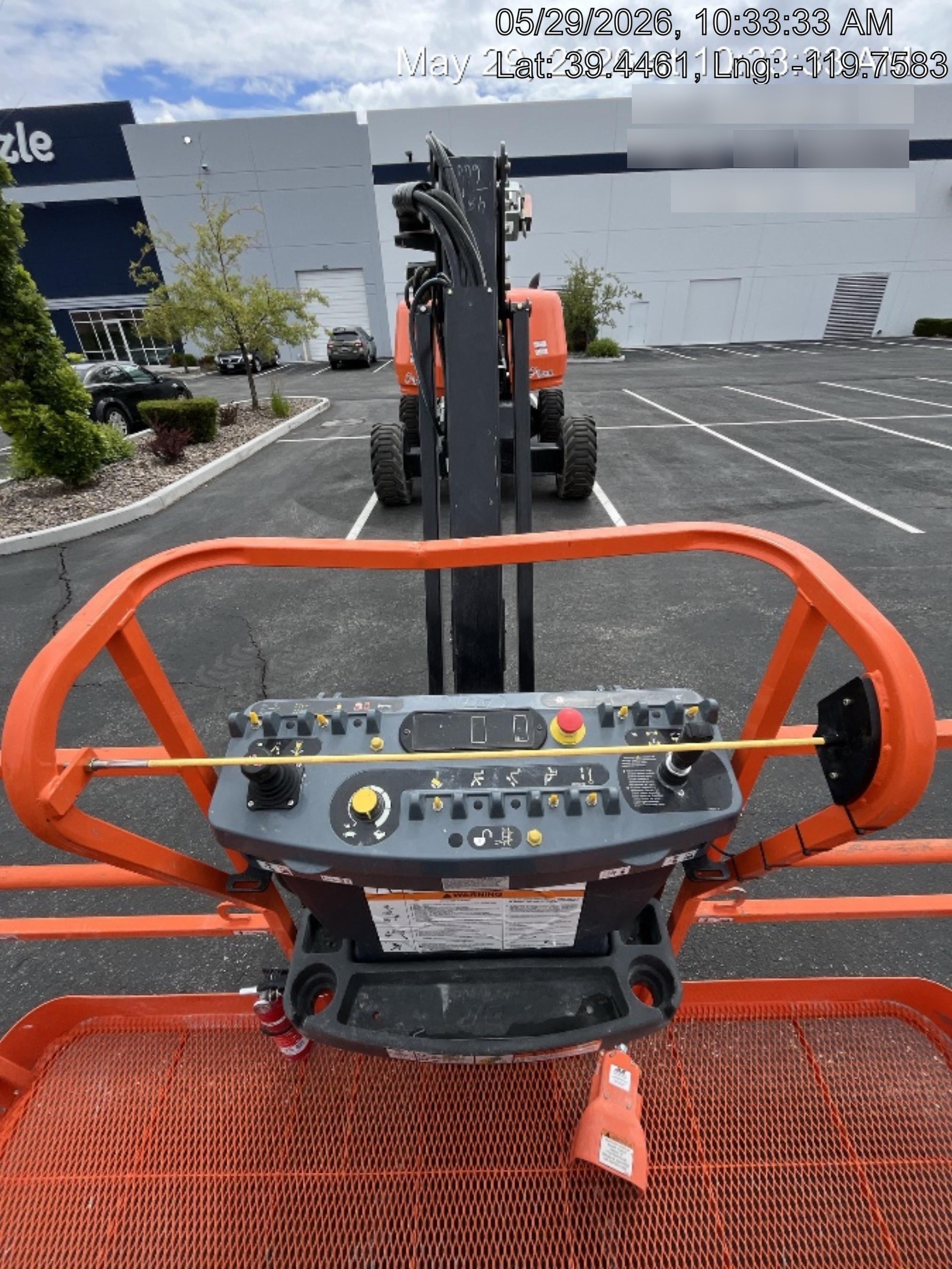 2025 JLG 660SJ