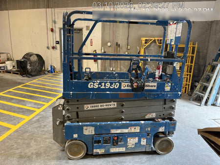 2019 Genie GS-1930 Fixed Rails with Chain Entry