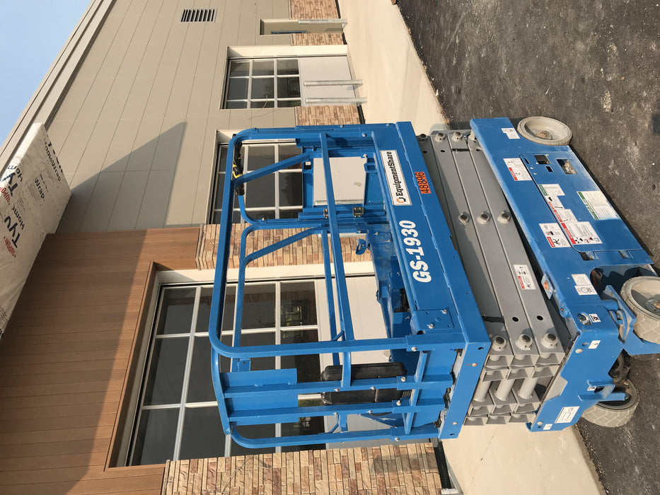 2019 Genie GS-1930 Half Height Swing Gate, 800W Inverter