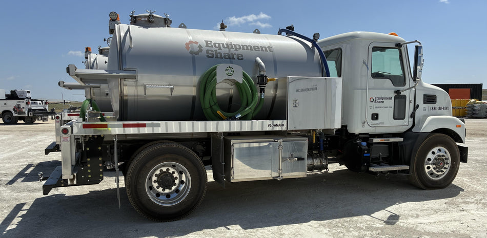 2027 MACK MD642 Sanitation Truck