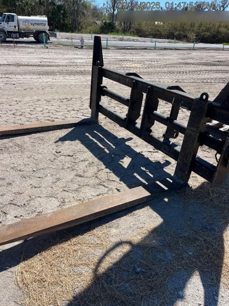 2022 PEMBERTON 72" Utility Forks