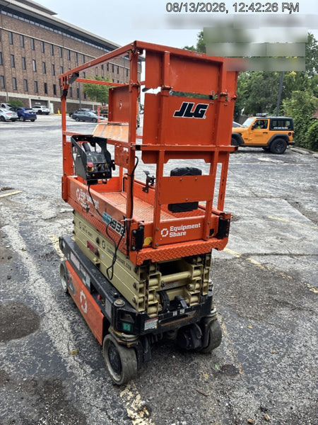 2022 JLG ES1932