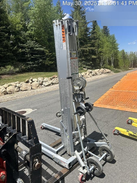 2023 GENIE SLC-24