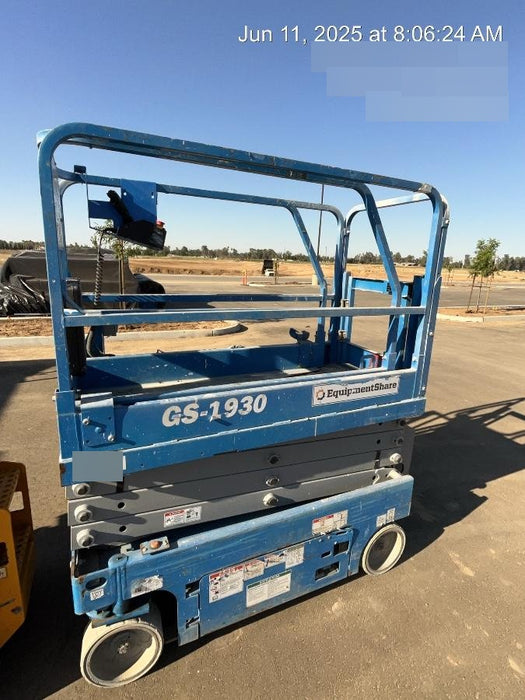 2019 Genie GS-1930 Half Height Swing Gate, 800W Inverter