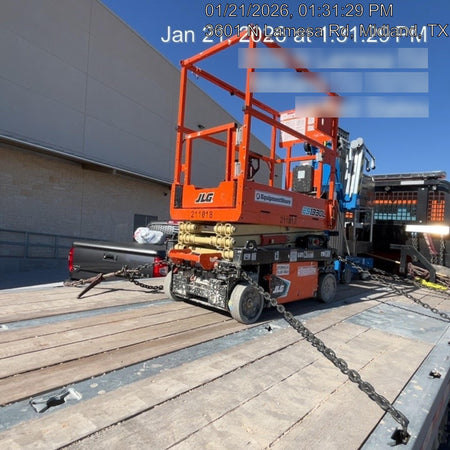 2022 JLG ES1330L