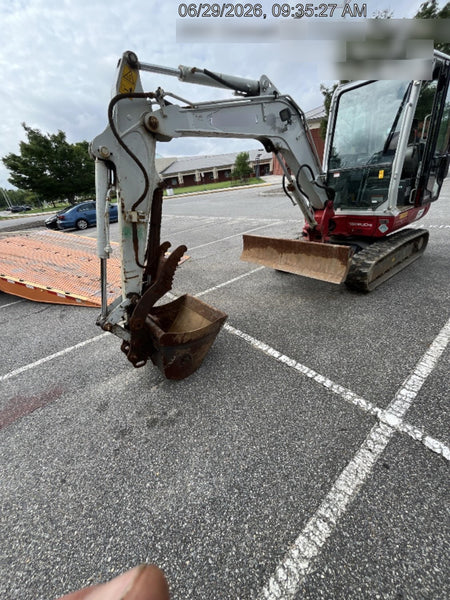 2021 TAKEUCHI TB235-2CR