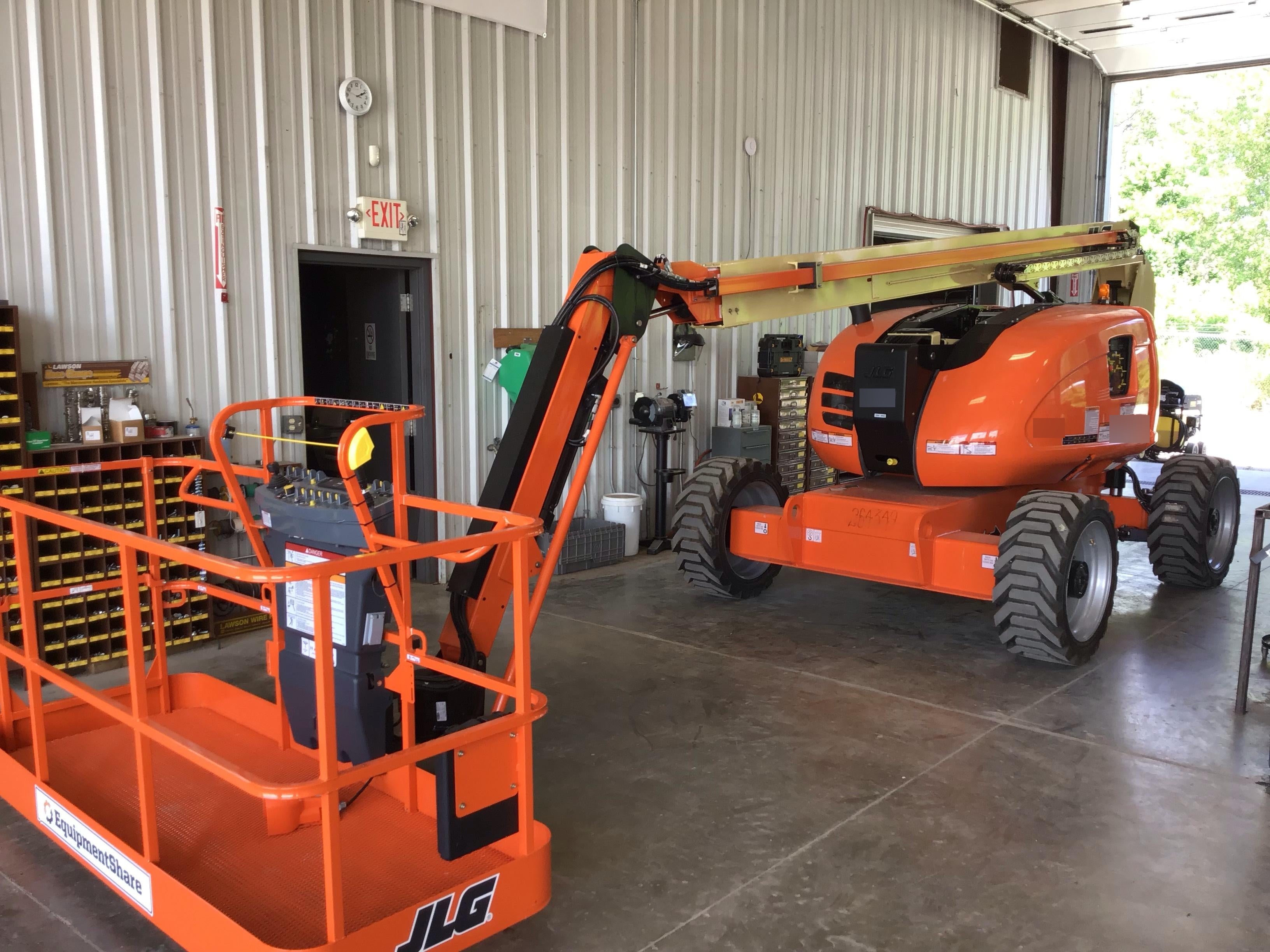 2019 JLG 600AJ