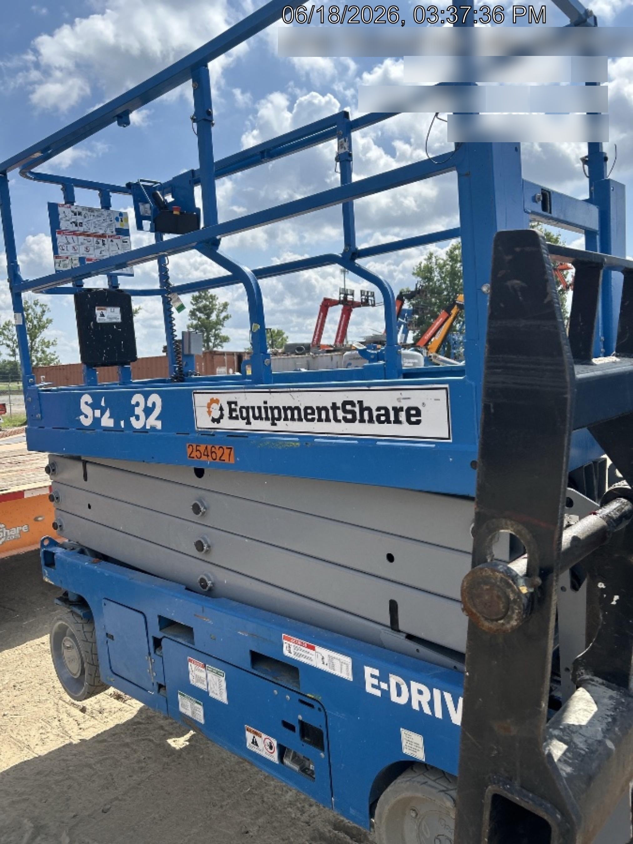 2022 GENIE GS-2632