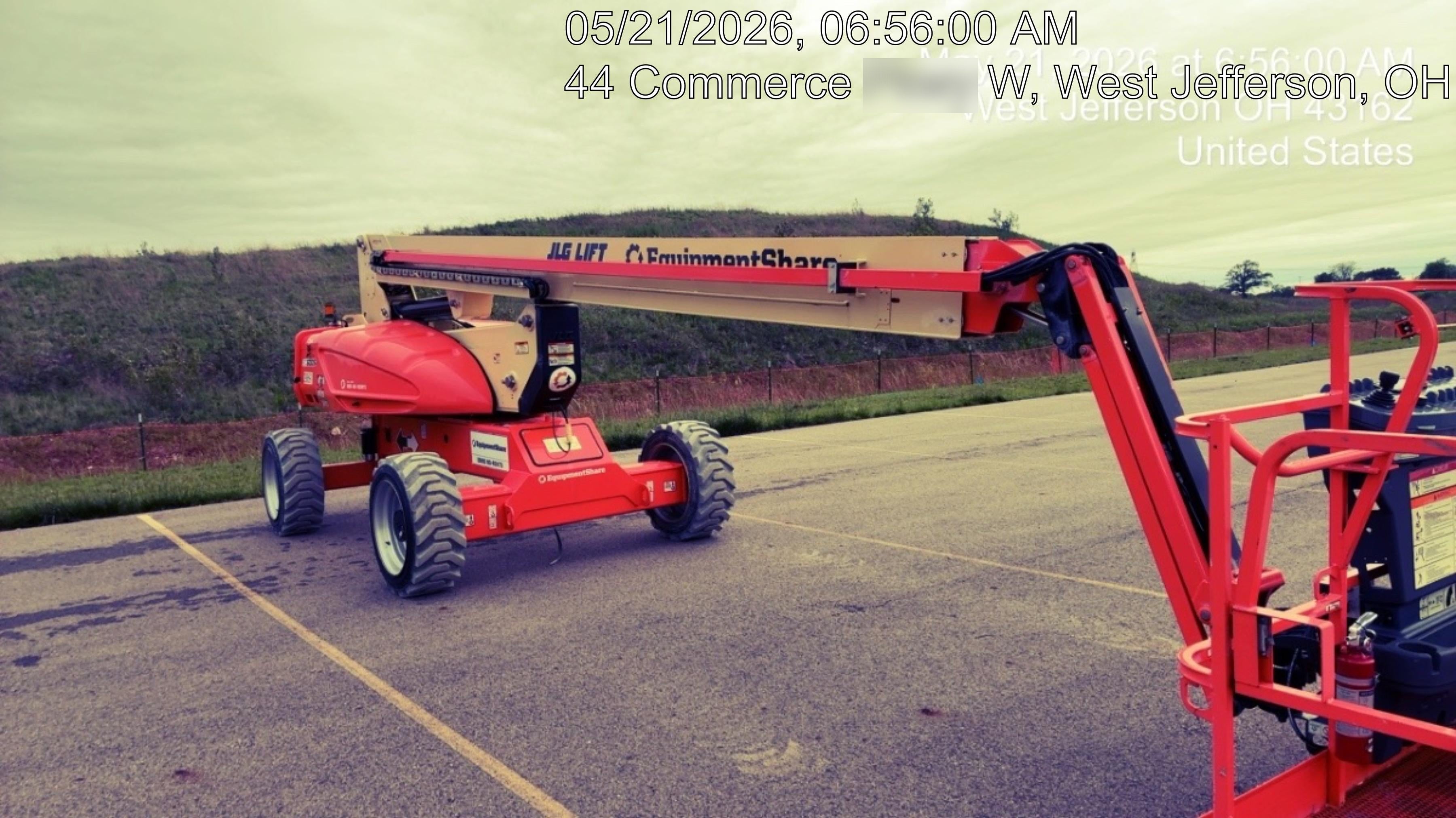 2023 JLG EC600SJ