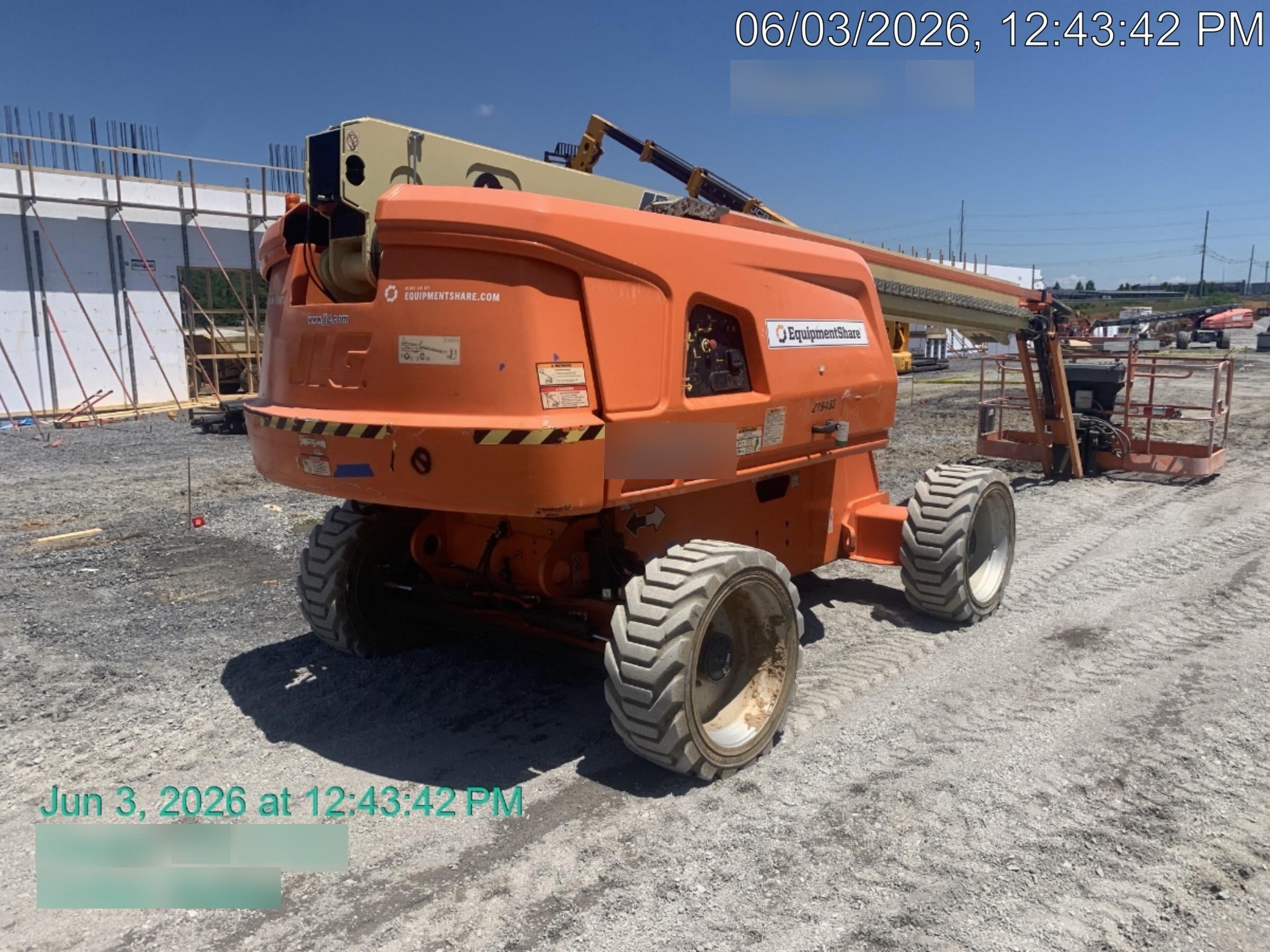 2022 JLG 660SJ