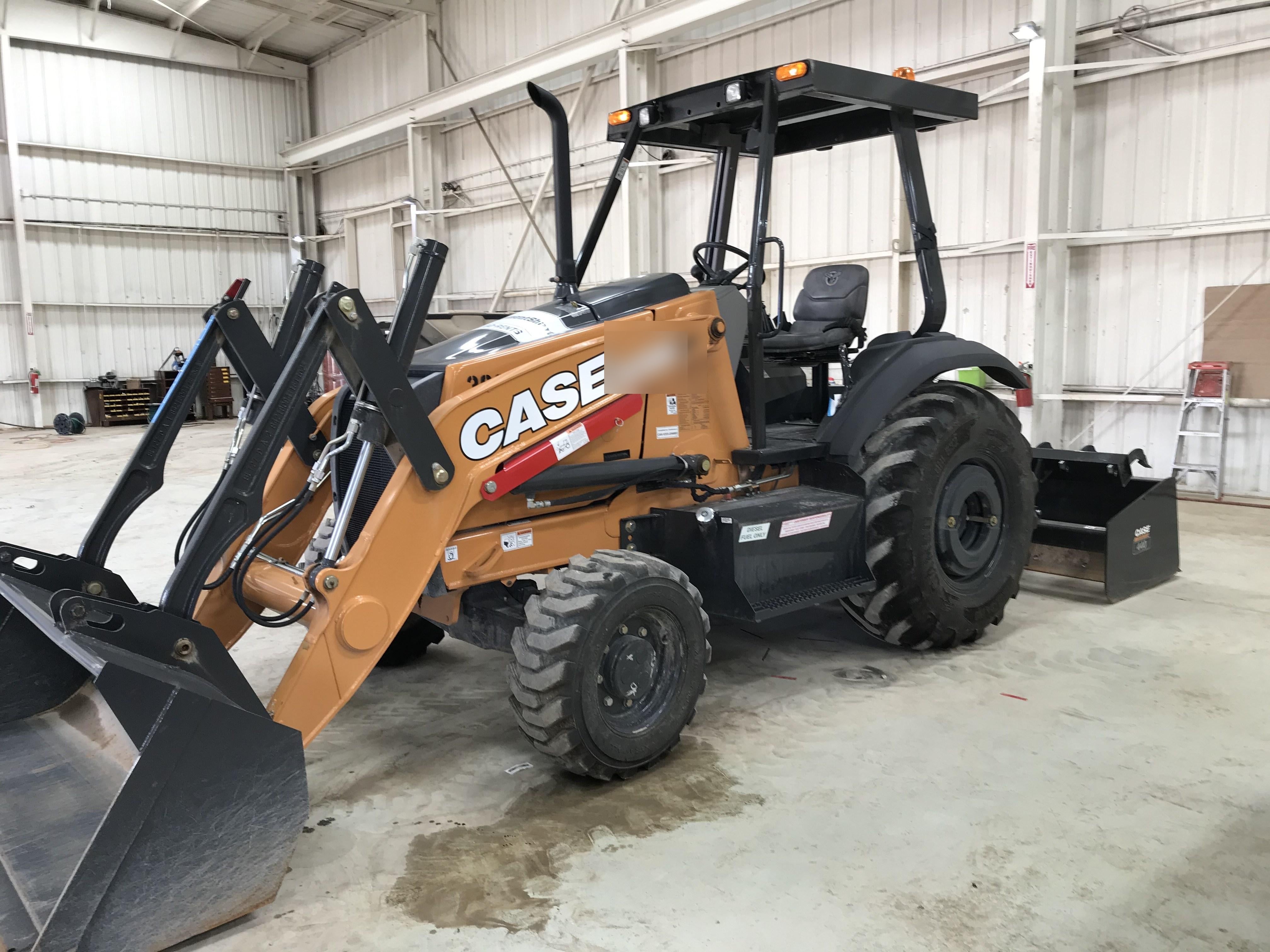 2019 Case 570N EP Canopy, 4WD, GP Front Bucket, Dual Tilt Cylinder, 84" Box Blade w/ Scarifier, Wheel Weights, Beacon