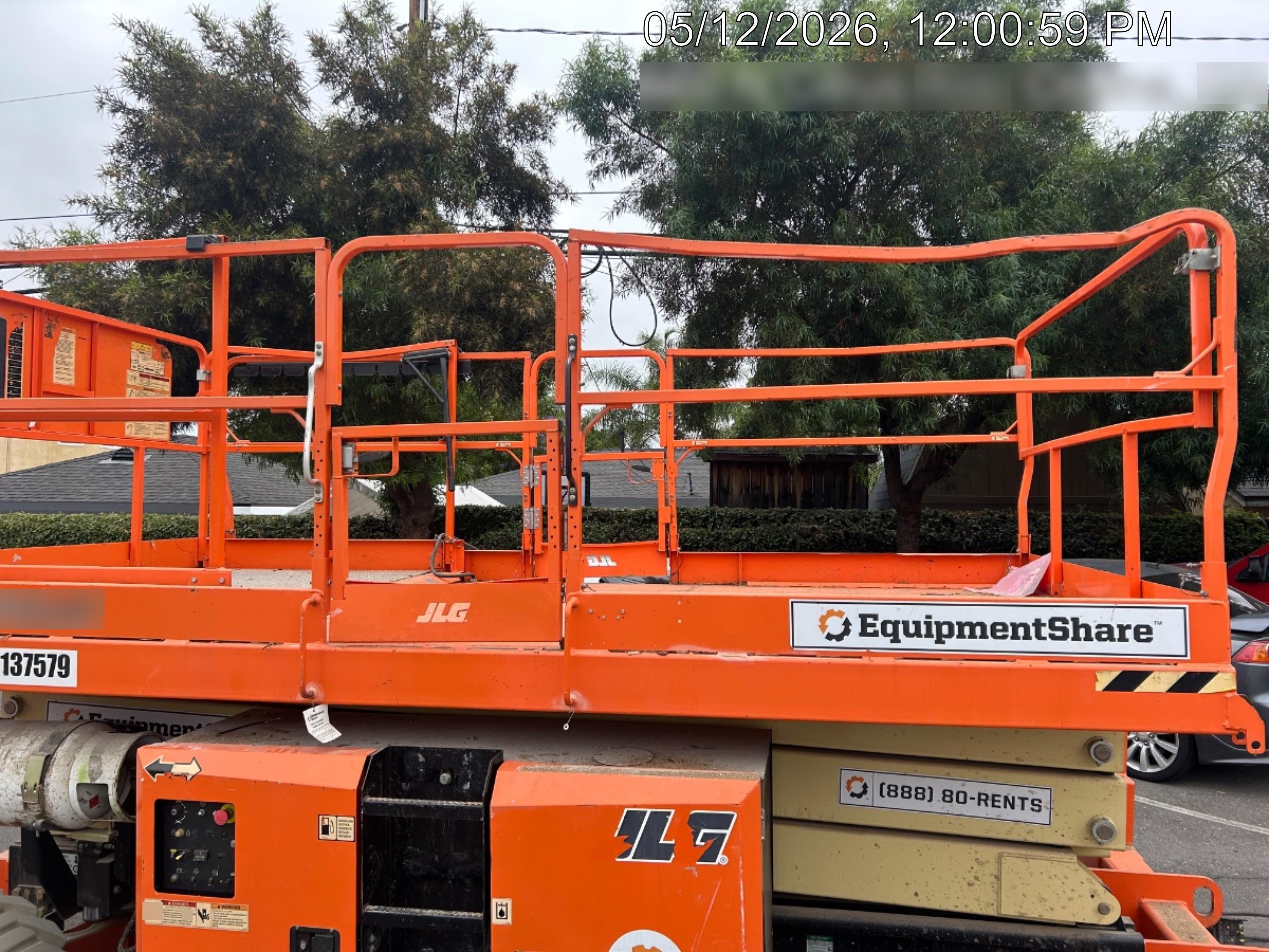 2021 JLG 330LRT