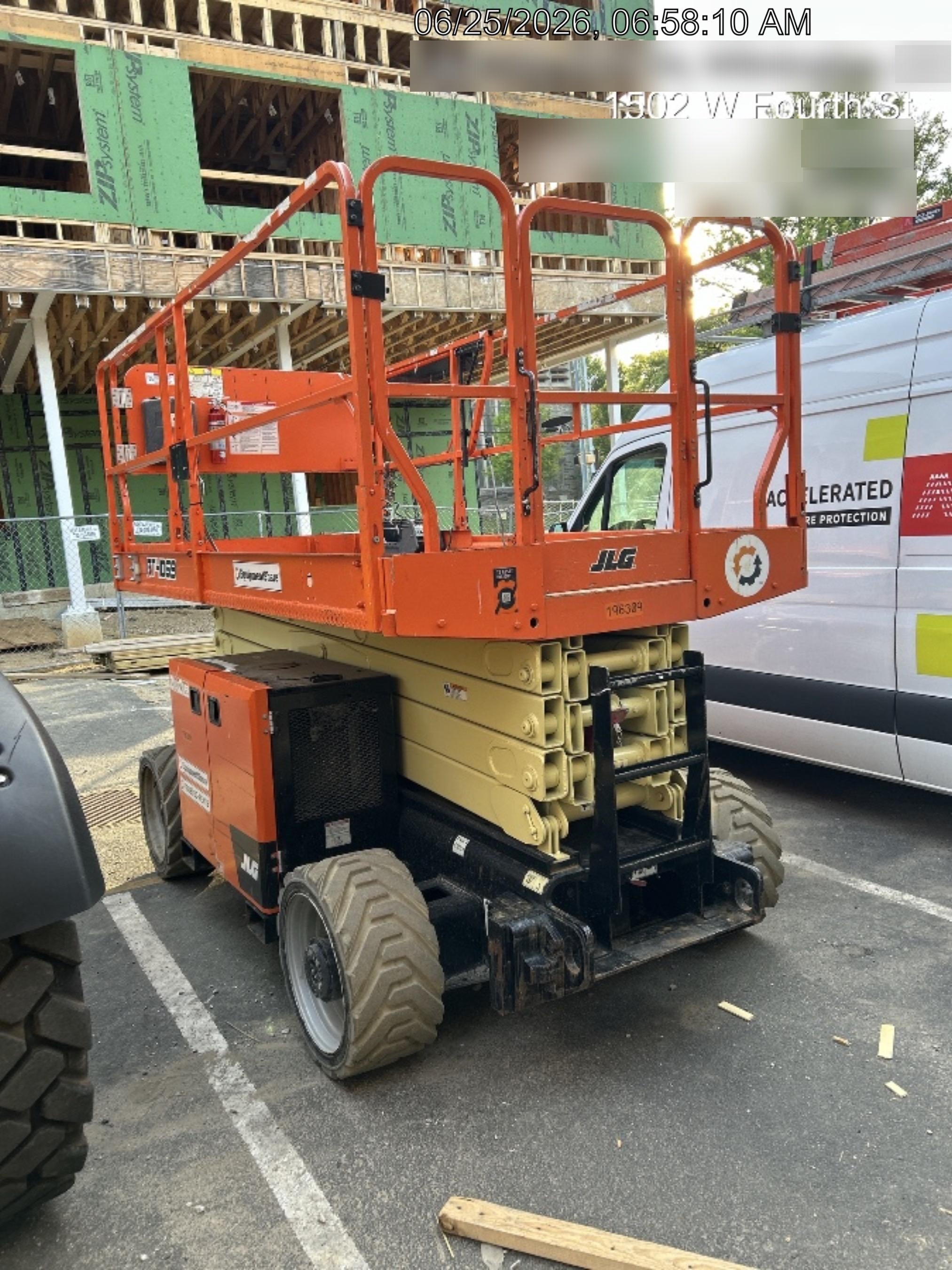 2021 JLG RT4069