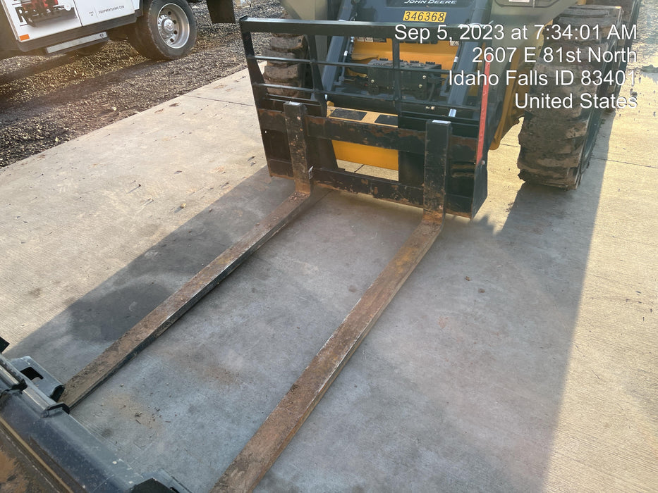 2022 ARROW MATERIAL HANDLING 60" Pallet Forks - Arrow