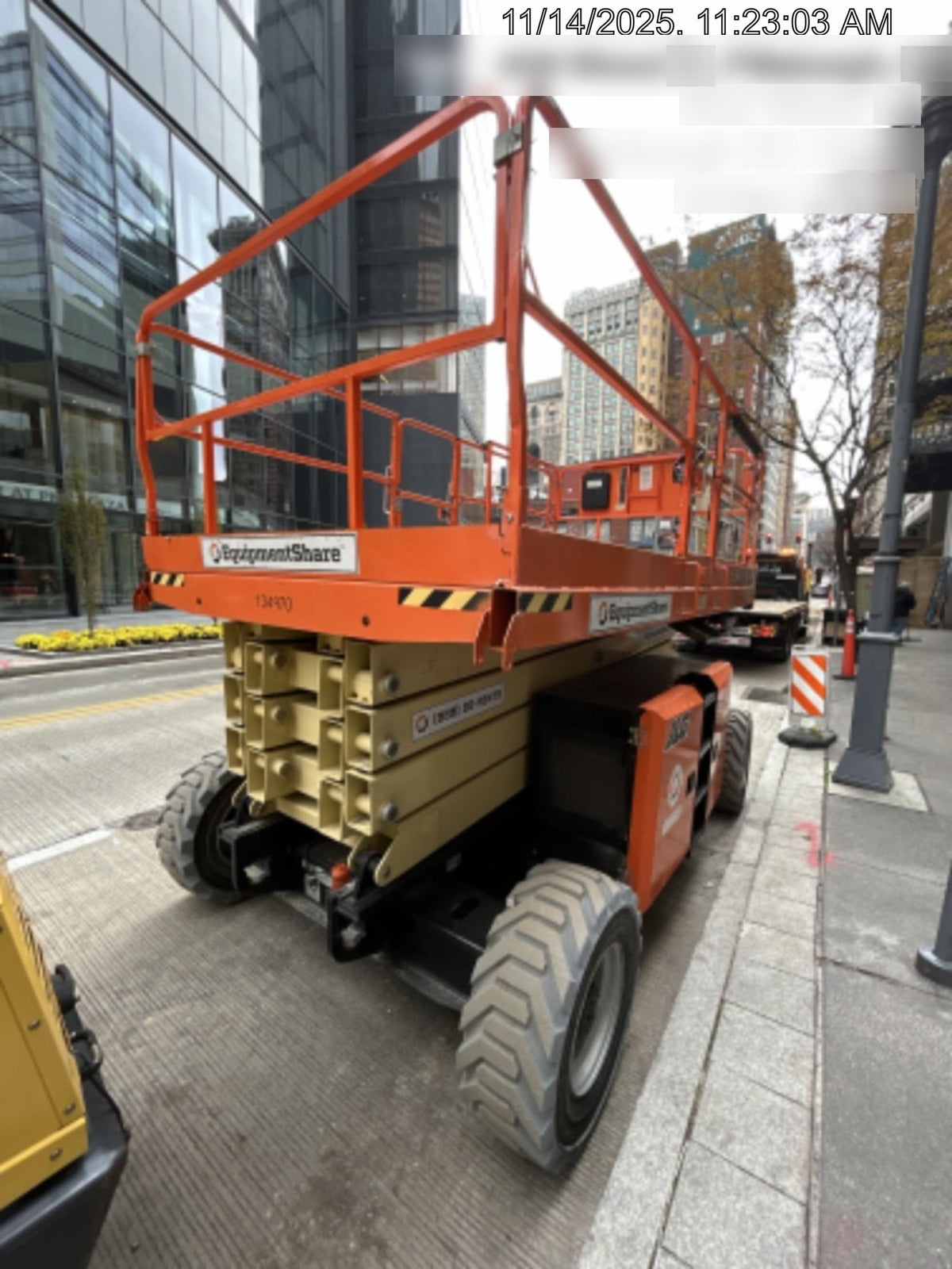 2021 JLG 430LRT
