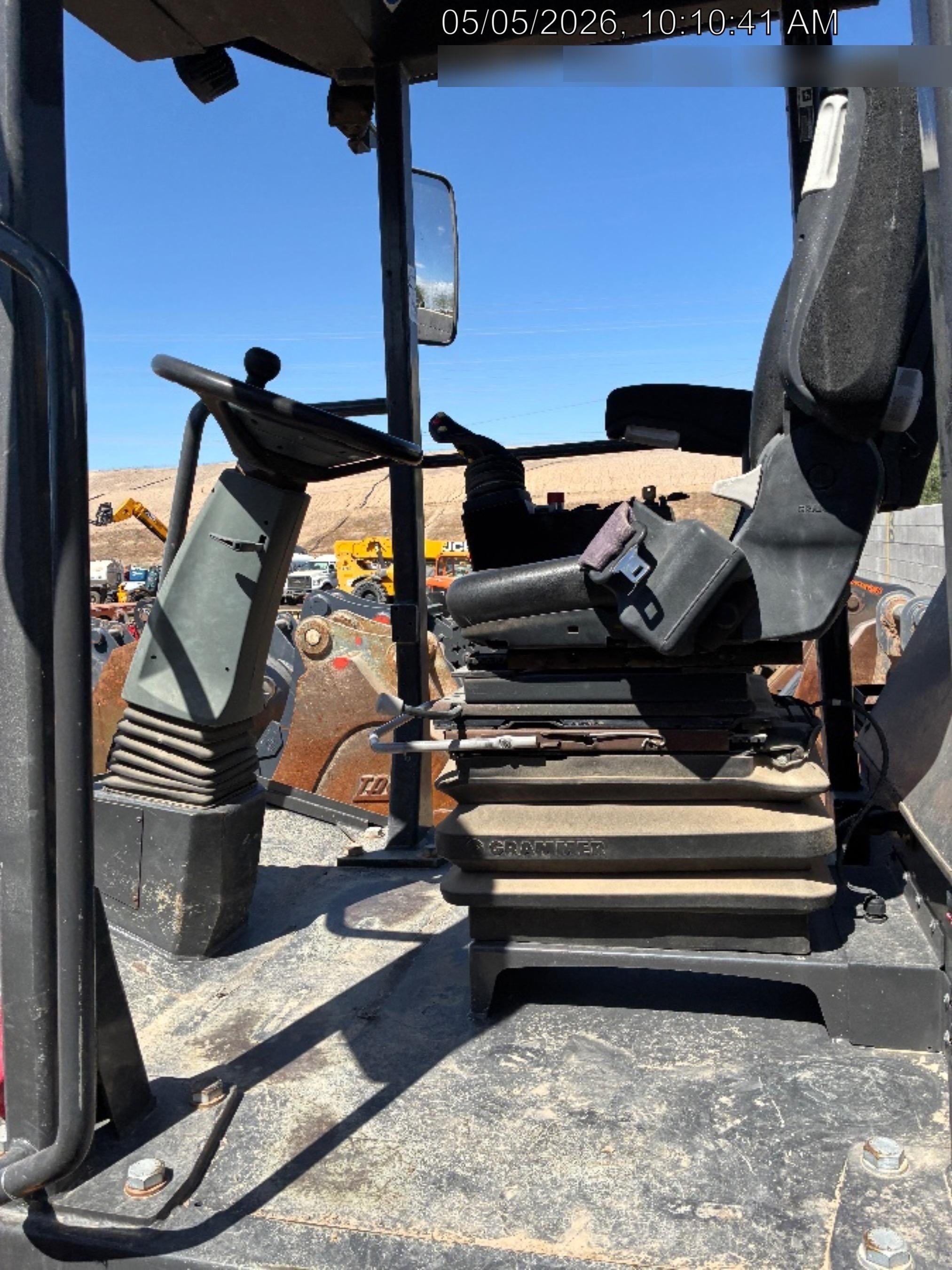 2020 CASE SV207E