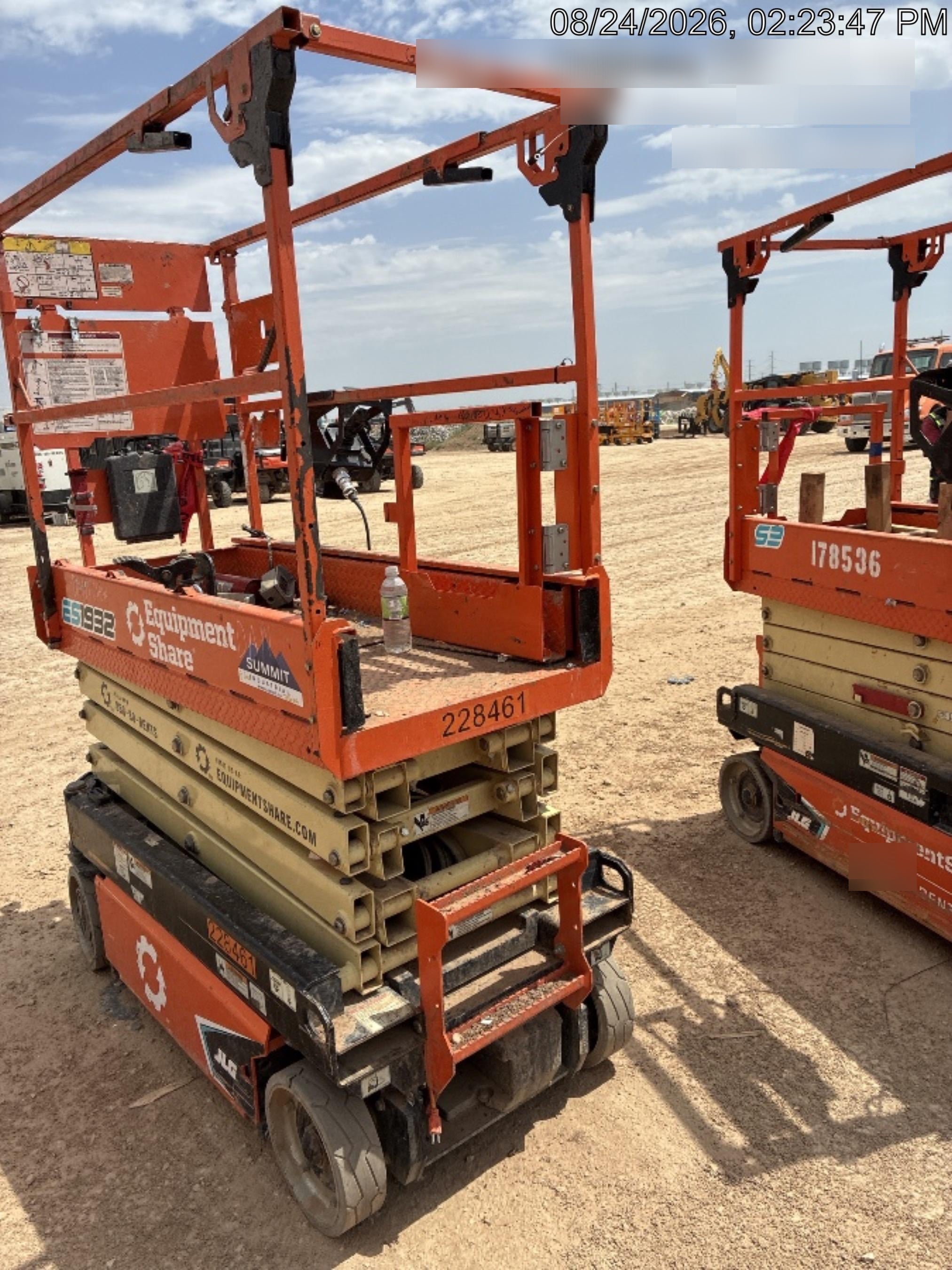 2022 JLG ES1932