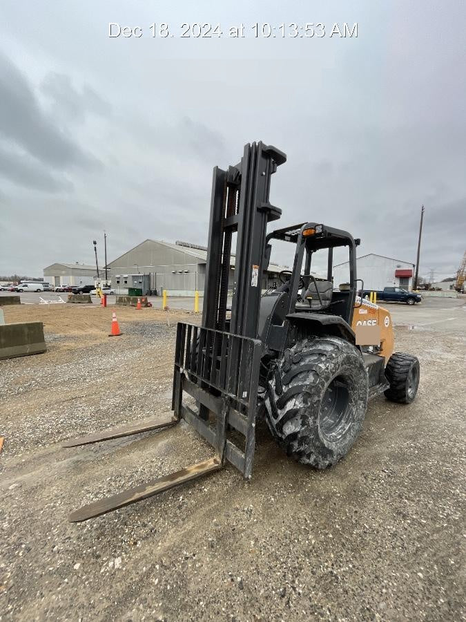 2023 CASE 588H