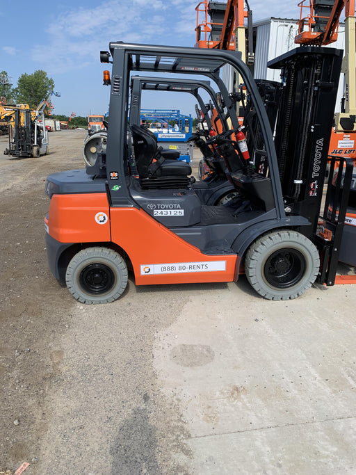 2022 TOYOTA 50-8FGU25