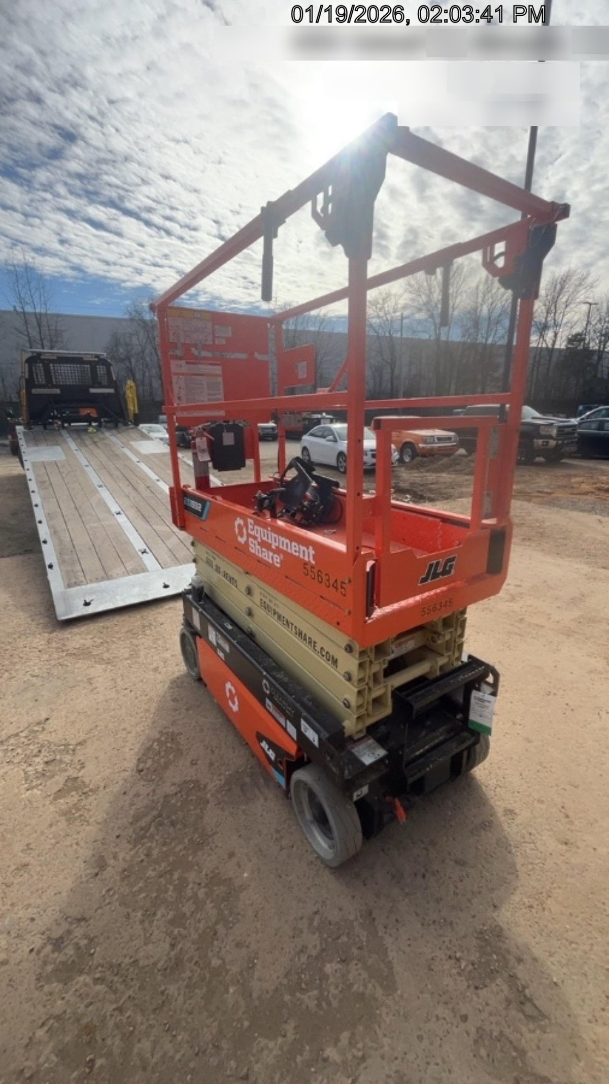 2025 JLG ES1932