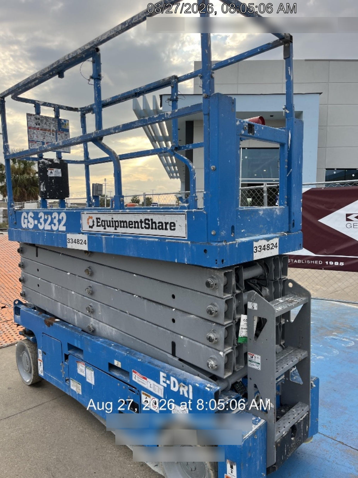2023 GENIE GS-3232
