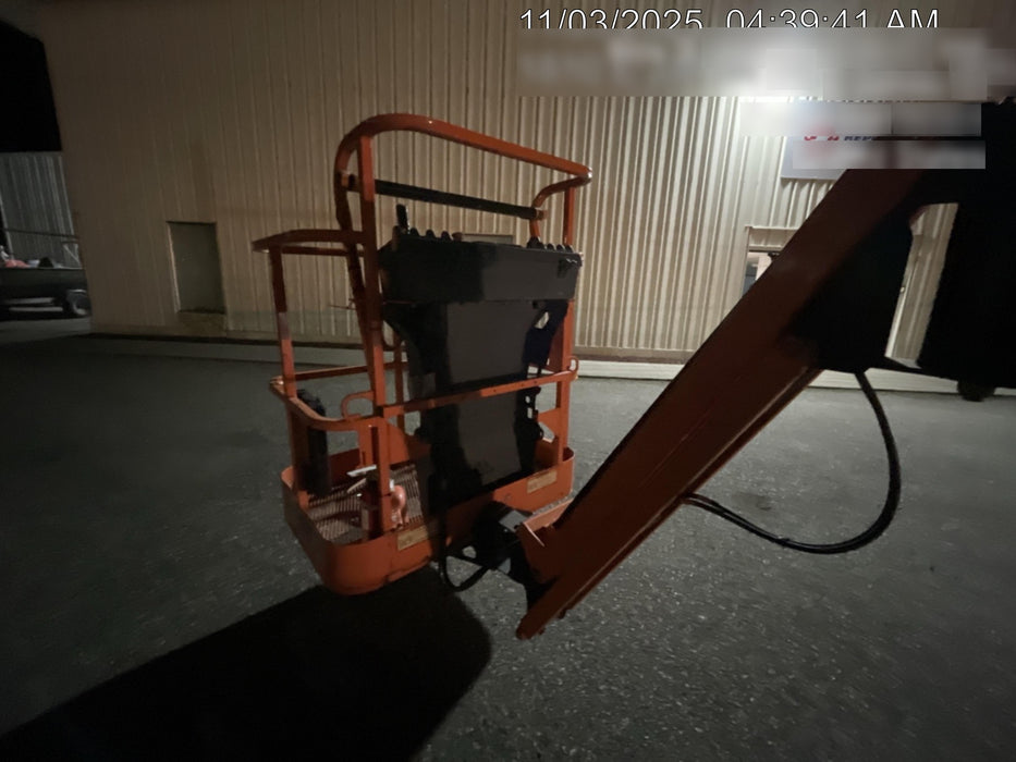 2019 JLG E400AJPN