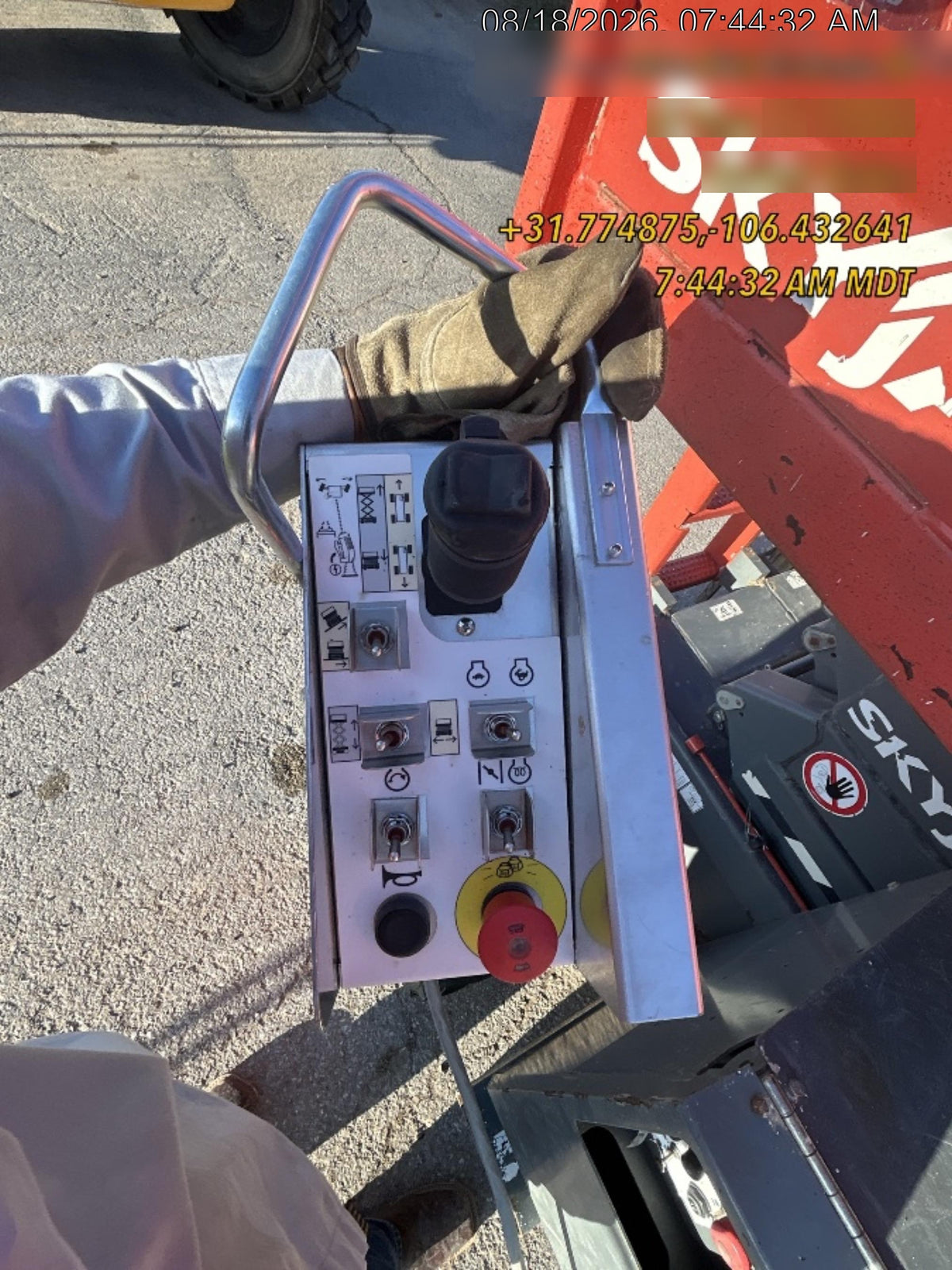 2018 SKYJACK SJ6832 RT