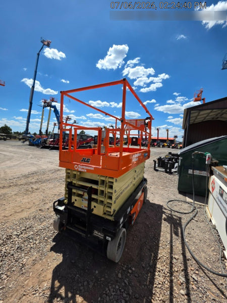 2025 JLG ES3246