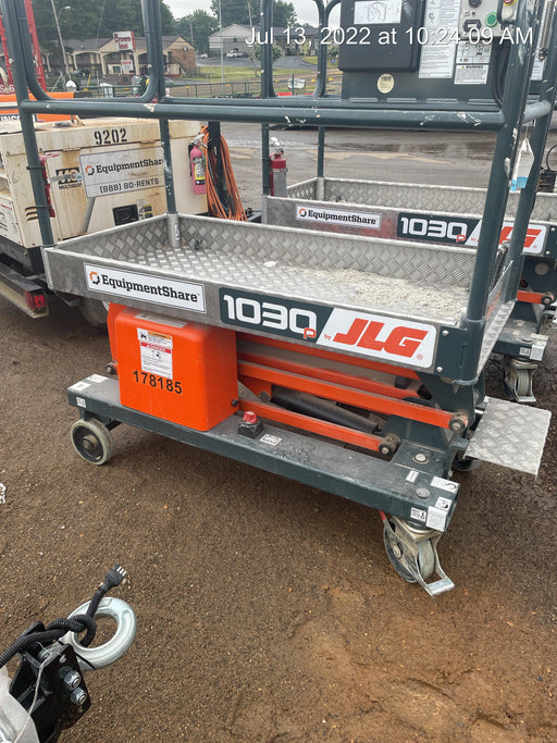2021 JLG 1030P