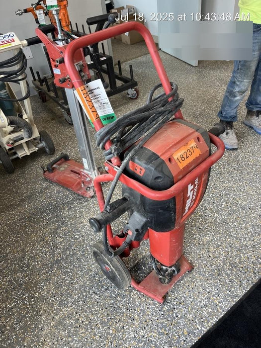2021 HILTI TE 3000-AVR