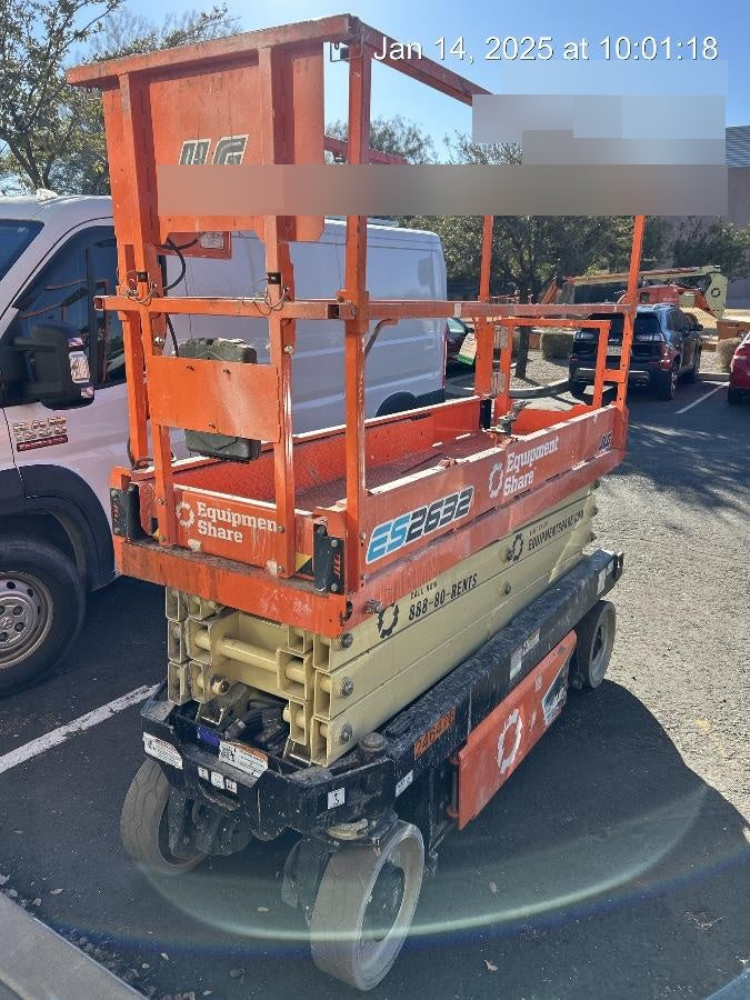 2022 JLG ES2632