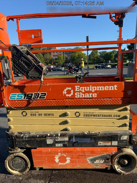 2022 JLG ES1932