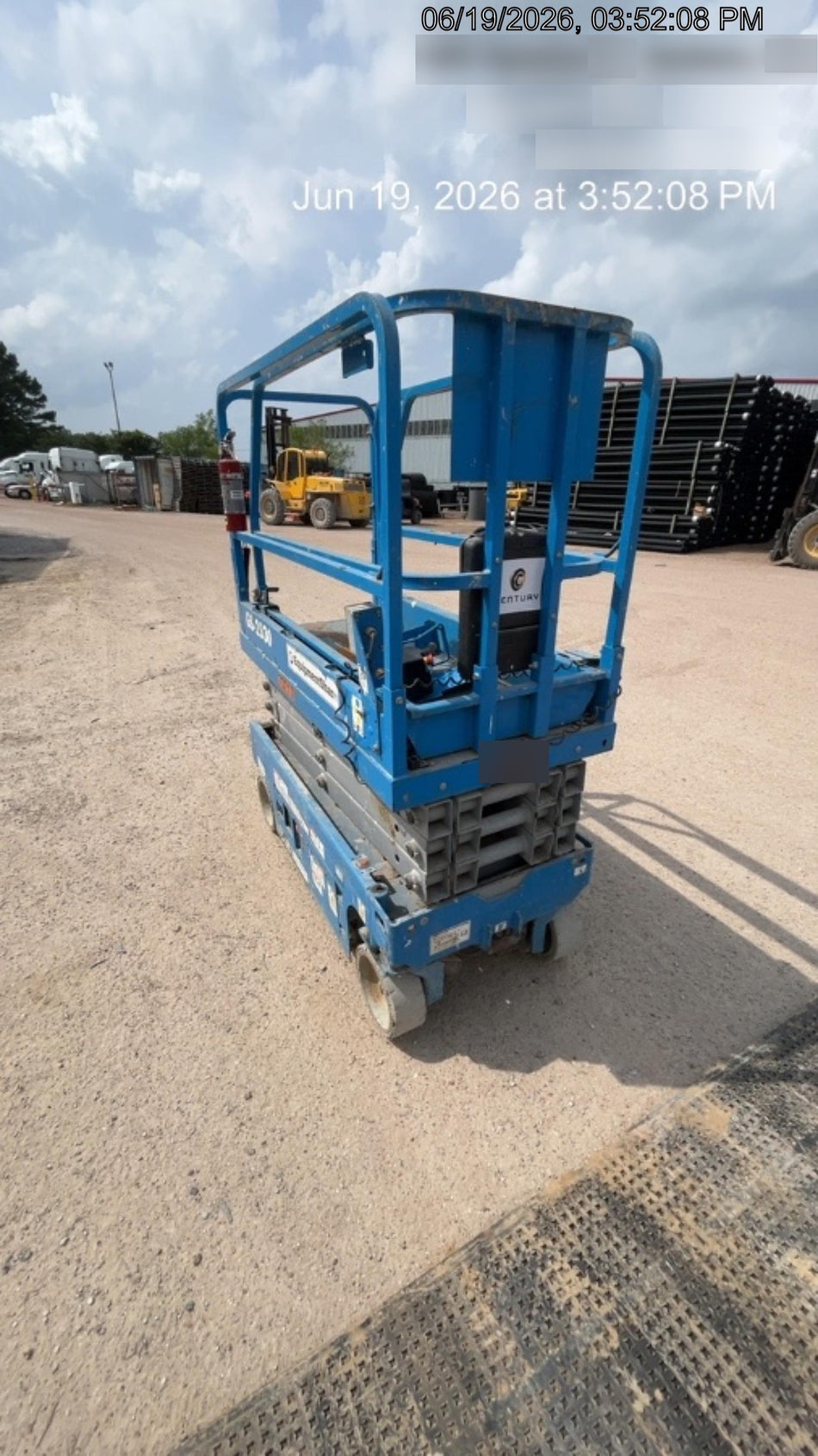 2020 Genie GS-1930 Fixed rails with chain entry gate - Pre A92.20