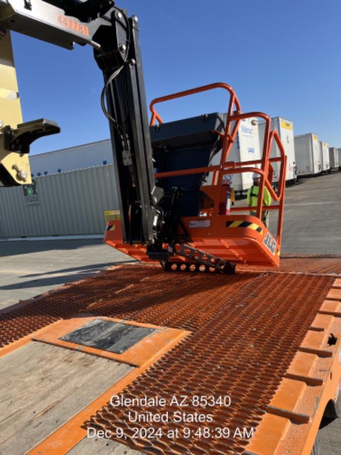 2024 JLG E450AJ