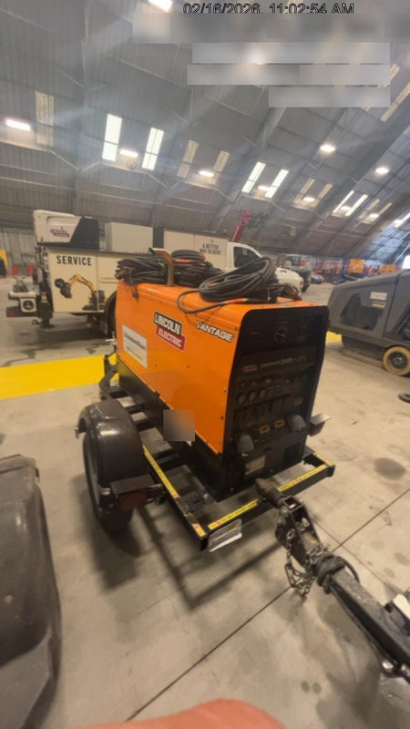 2021 Lincoln Electric Vantage 322 Vantage 322 Ready Pak 3 w/ Decals, ORANGE (includes trailer, cable rack, fender light kit) NO Telematics