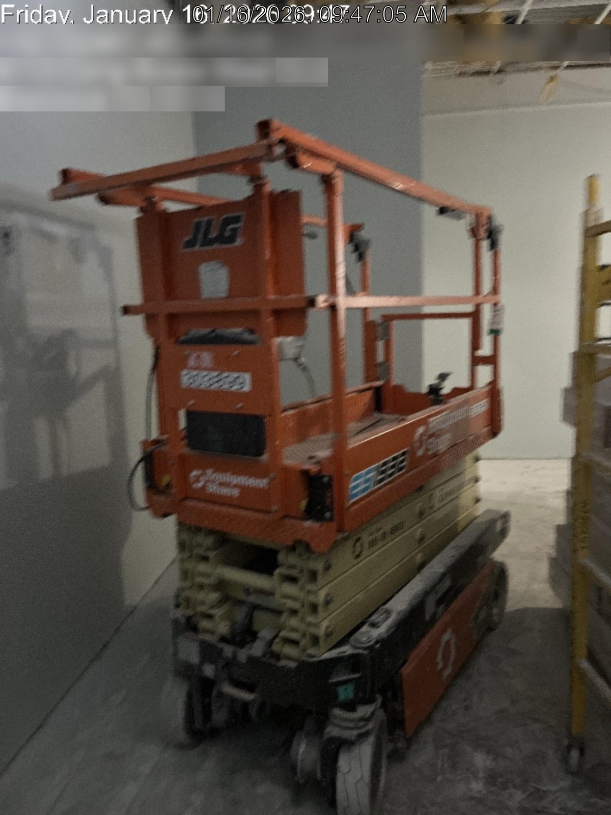 2023 JLG ES1932