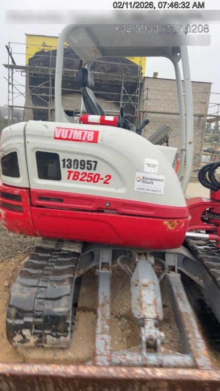 2021 TAKEUCHI TB250-2
