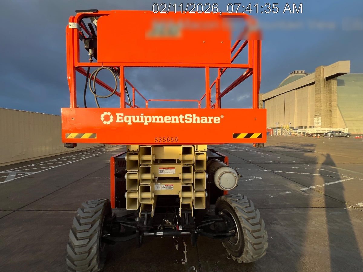 2025 JLG RT4394