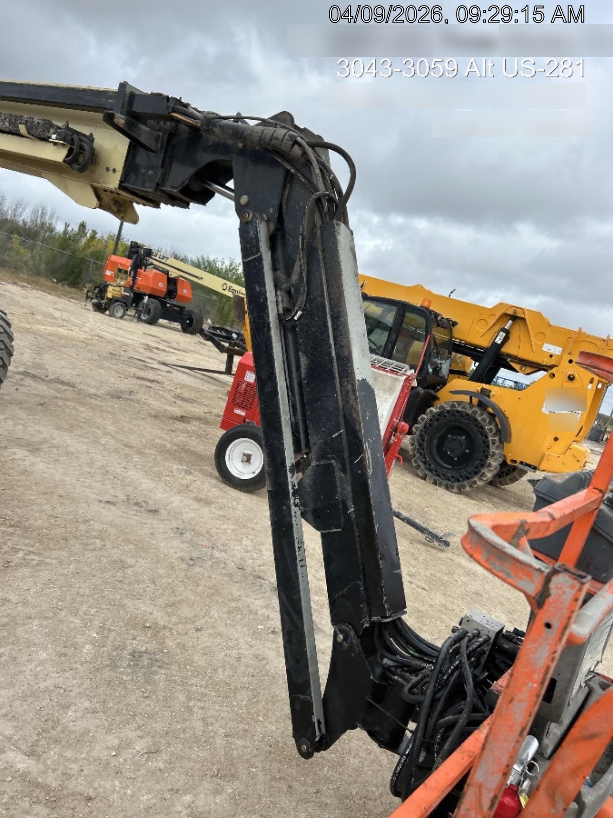 2023 JLG 660SJ