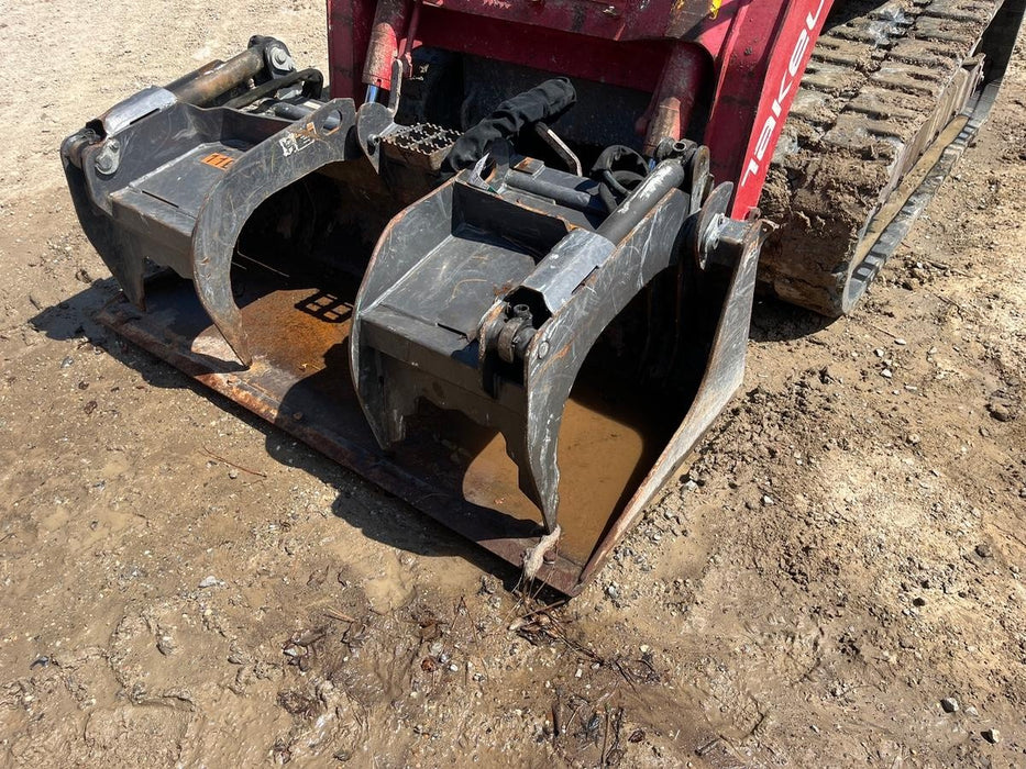 2020 PALADIN 72" Scrap Grapple Bucket - Paladin