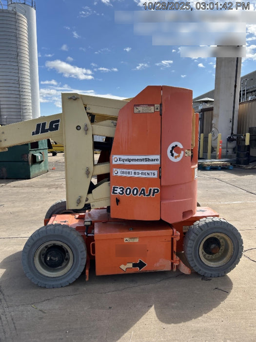2018 JLG E300AJP