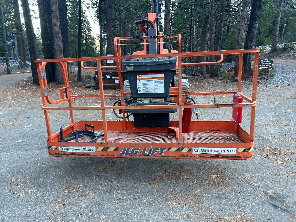 2021 JLG 660SJ