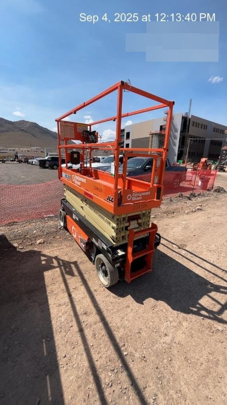 2022 JLG ES2632