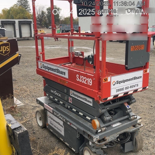 2020 Skyjack SJIII-3219 Solid NM Tires, Half height spring hinged entry gate, Dual Beacons, 800W Inverter